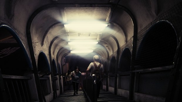 06.01 基隆火車站陸橋 04